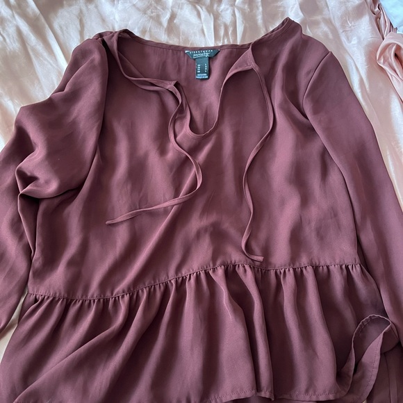 Flowy long sleeve blouse - Picture 2 of 2